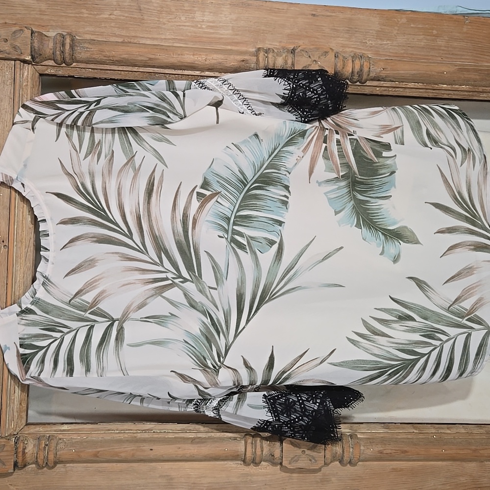 Karl Lagerdeld Palm Leaf Pattern Blouse Size Large - Picture 7 of 8